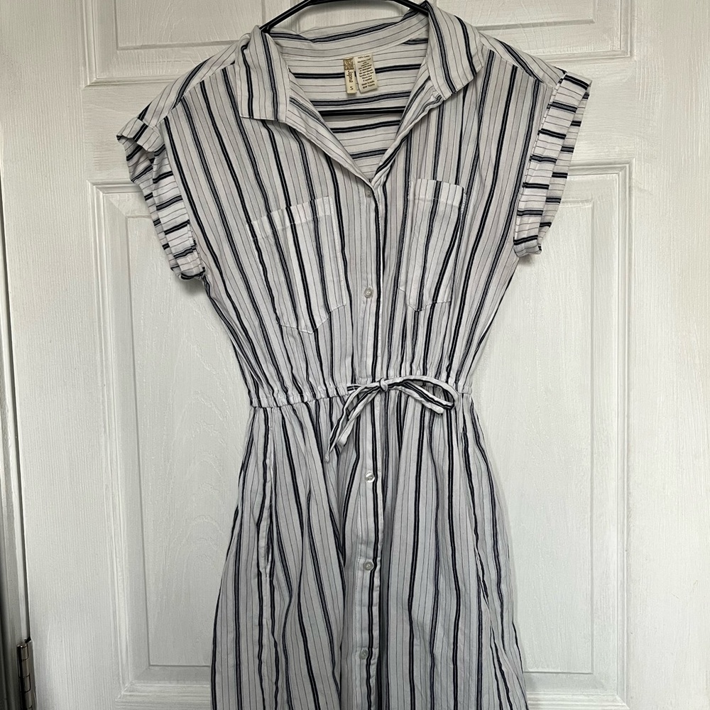 SMALL STRIPED DRESS